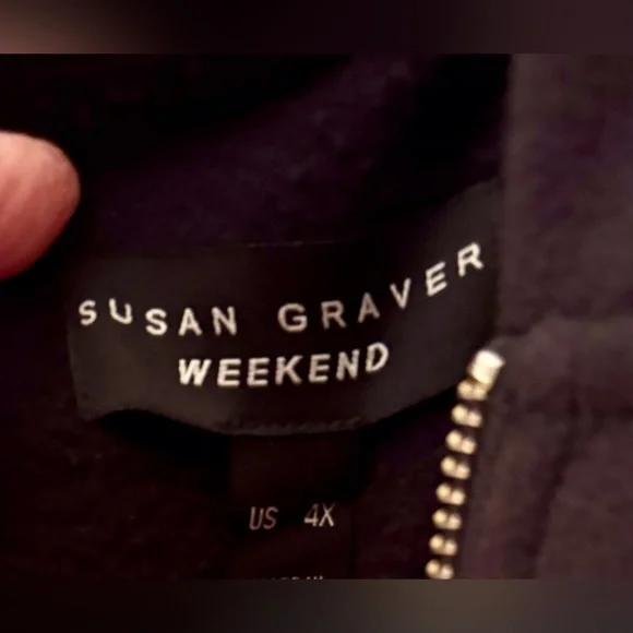 Susan Graver Hooded Poncho Weekend Fleece w/Fringe Black 4X NWOT - Picture 4 of 10